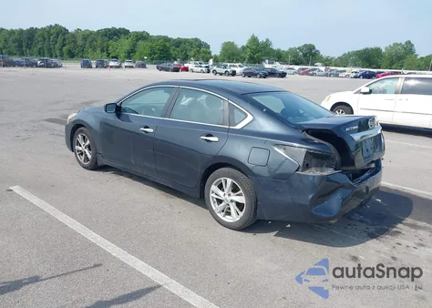 2015 Nissan Altima 2.5 S from USA, damaged, VIN 1N4AL3AP3FN331875
